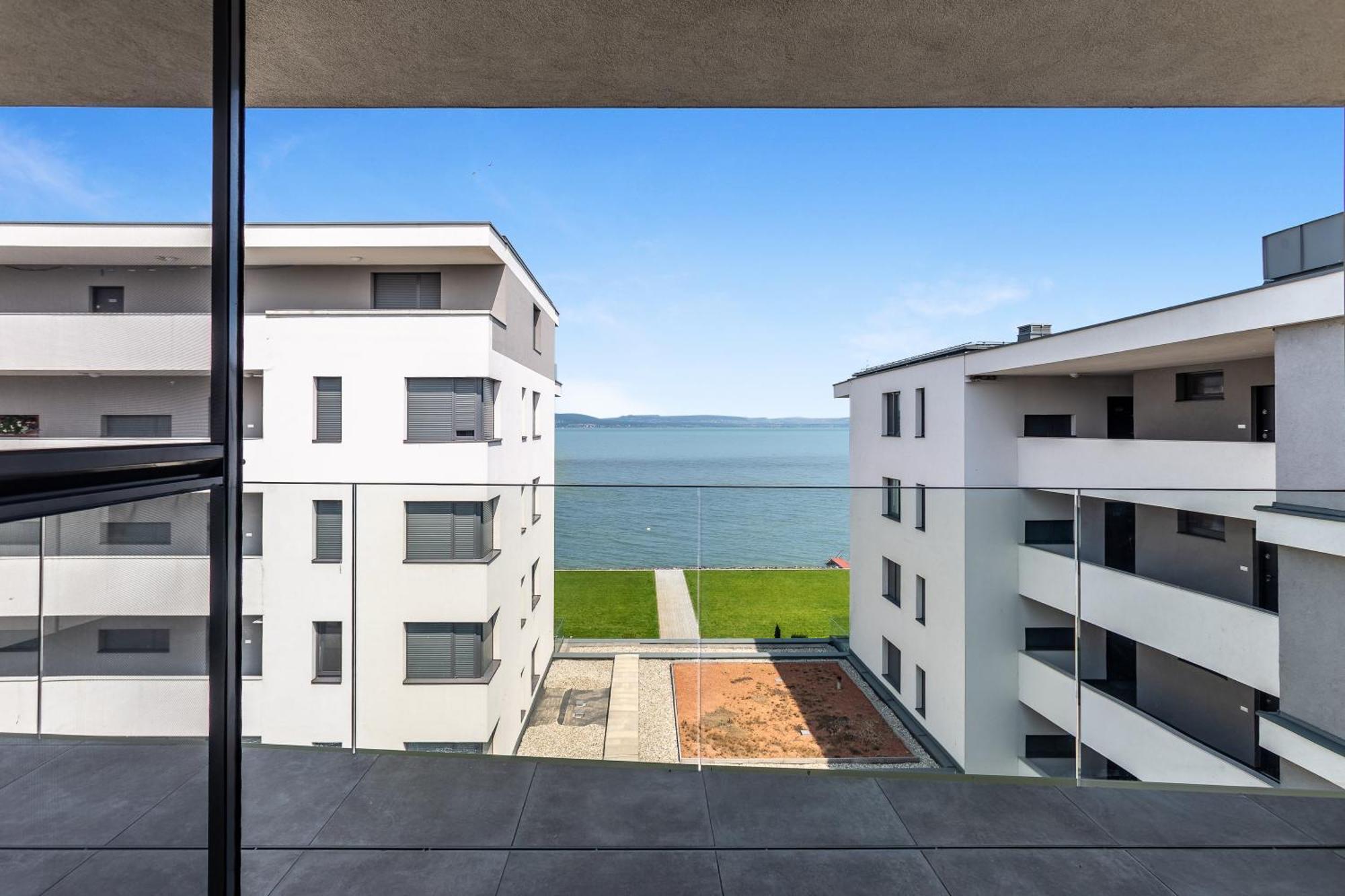 Lake Side Luxury Steps To The Lake Lela - Happy Rentals بالاتوليلّي المظهر الخارجي الصورة