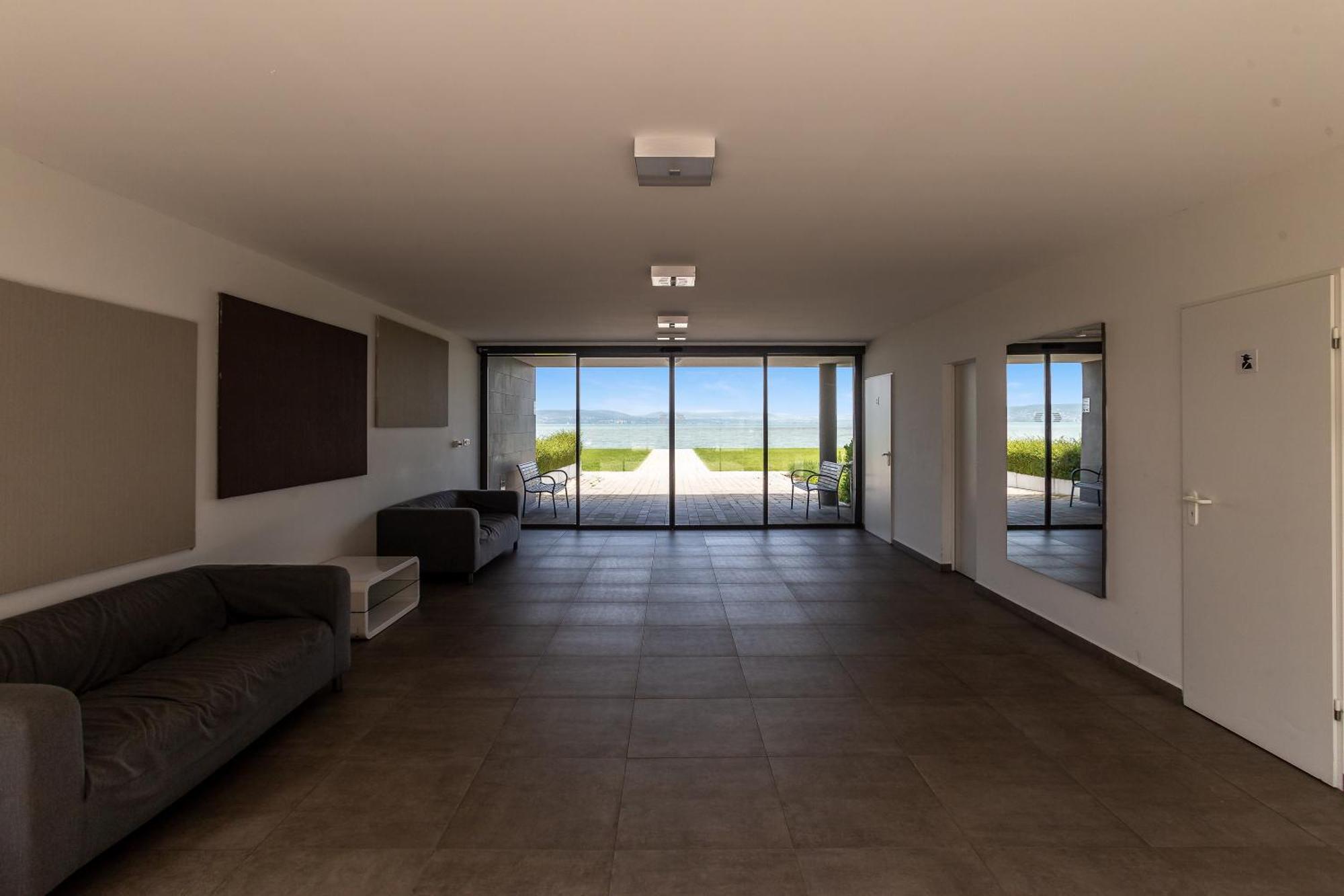 Lake Side Luxury Steps To The Lake Lela - Happy Rentals بالاتوليلّي المظهر الخارجي الصورة